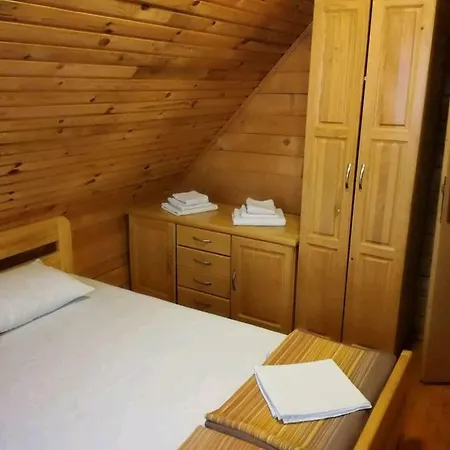Apartment Lovacka Kuca „veliko Vrelo“ Ostrelj