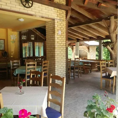 Lovacka Kuca „veliko Vrelo“ Apartment