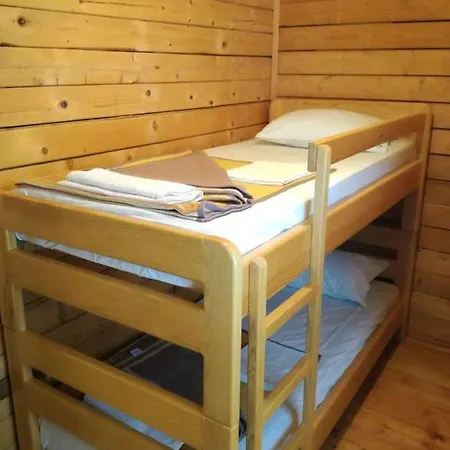 Lovacka Kuca „veliko Vrelo“ * Ostrelj